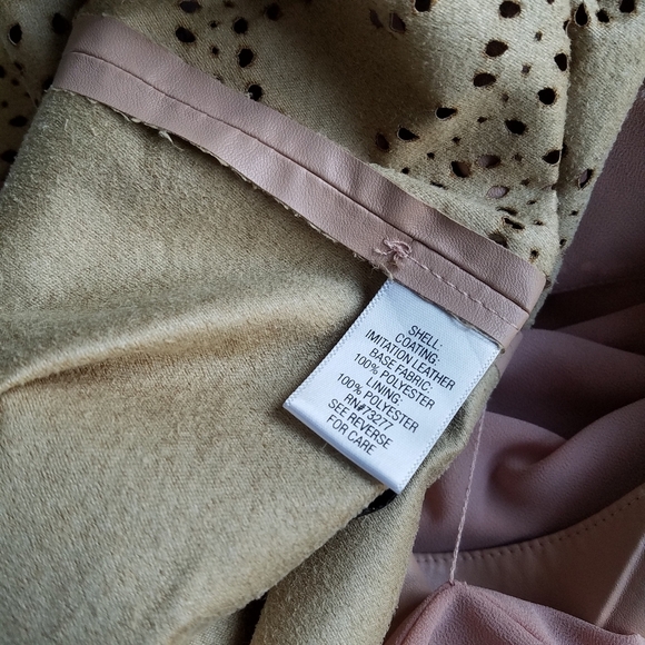 Simply Vera Vera Wang Faux Leather Sleeveless Blouse Size Large Mauve - Picture 6 of 8